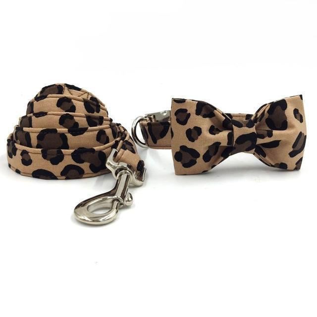 de luipaardmode huisdierenset van halsband en riem