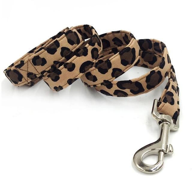 de luipaardmode huisdierenset van halsband en riem