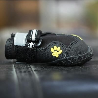duurzame schoenen voor uitloper van huisdieren