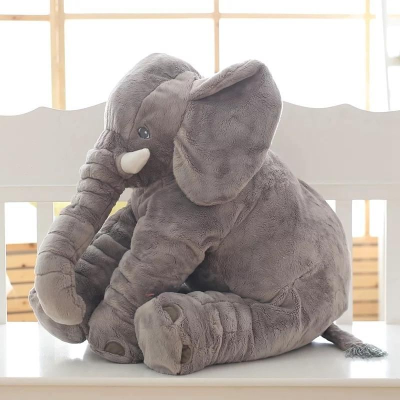 gevuld kussen in de vorm van een olifant