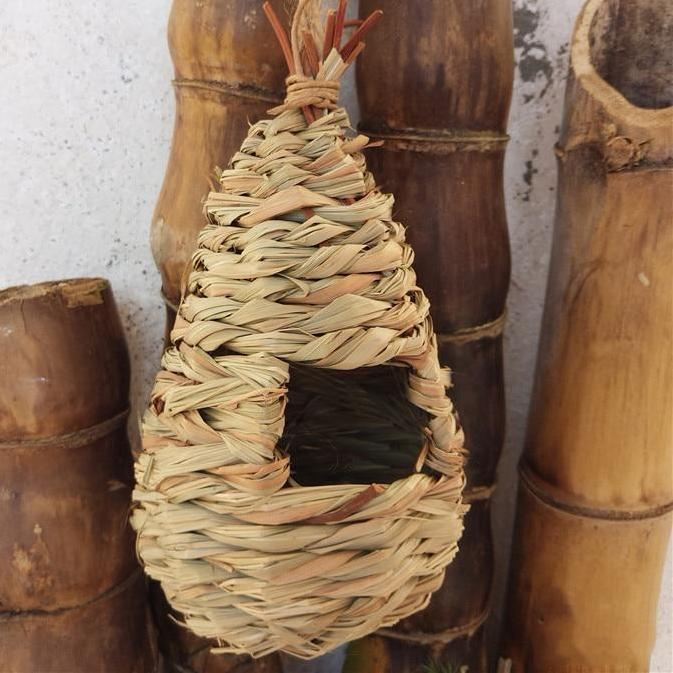 geweven handgemaakt stro vogelbroedhuis nest