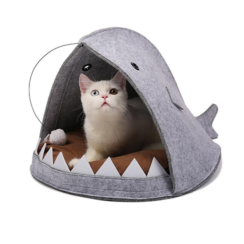 kattenhuisbed ontwerpstijl in de vorm van een haai