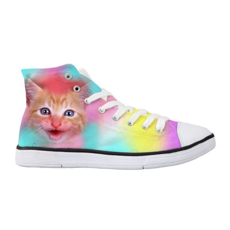 klassieke damesschoenen met hoge top en kleurrijke vrolijke katten