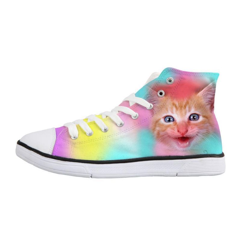 klassieke damesschoenen met hoge top en kleurrijke vrolijke katten